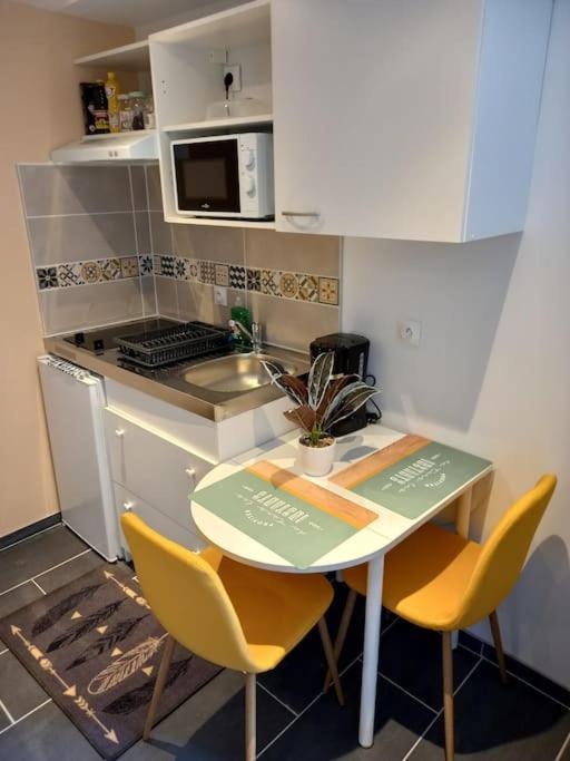 Residence De L'Eveche 9 ลิมอจส์ ภายนอก รูปภาพ